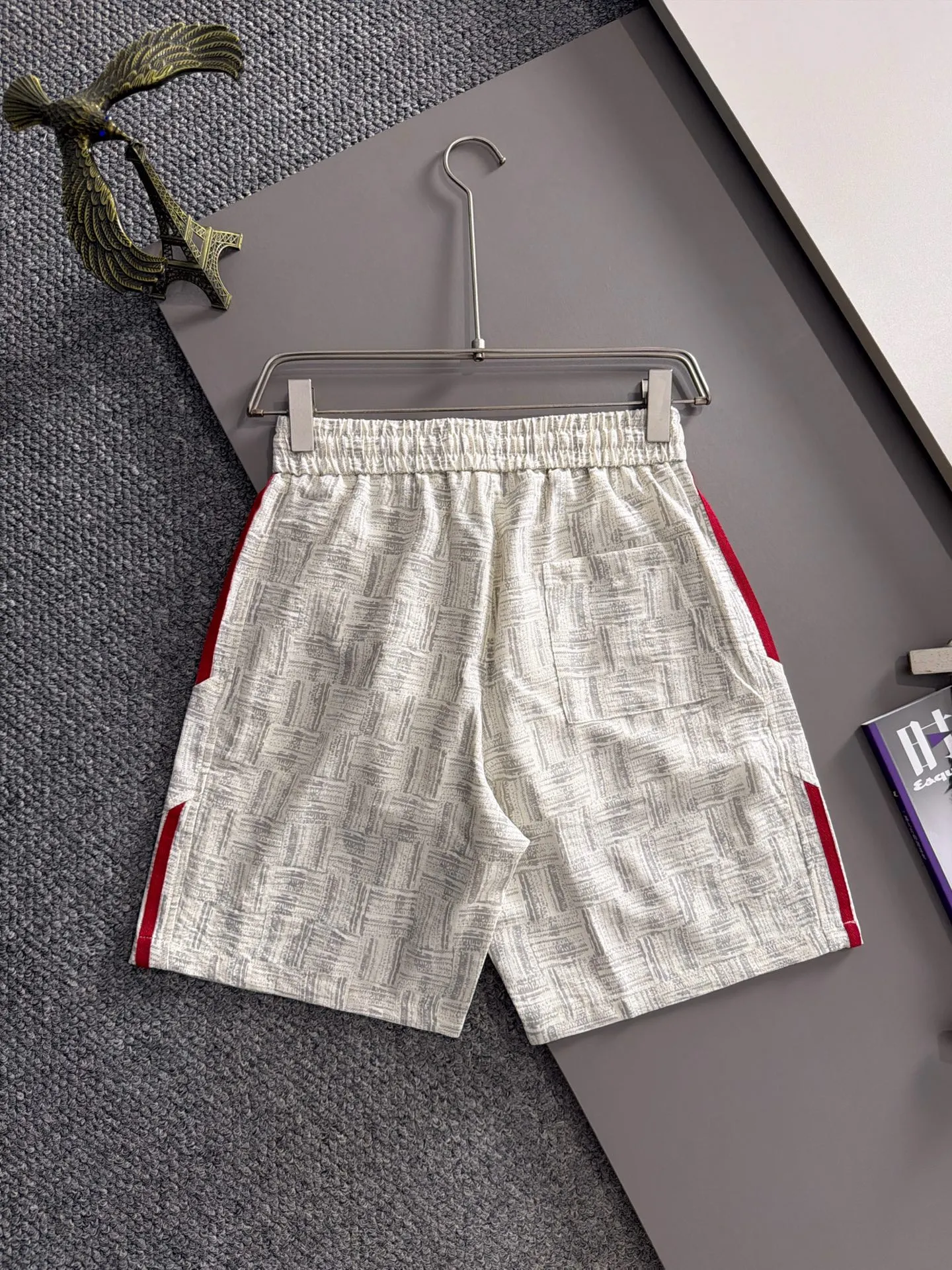 LP 2036 Spring/Summer New Arrival elastic band casual shorts, counter-customized fabric Breathable, high comfort, impeccable details, brand element design concept, reflecting high quality. It feels delicate and soft! It presents a casual cut and the upper body shape is great! Sizes:M-5XL